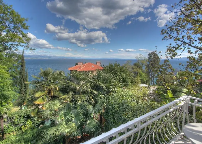 Apartment Premium Punta Kolova